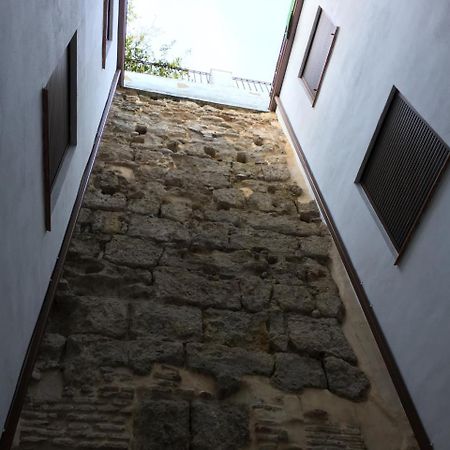 Apartamentos Victoria Bujalance Exterior photo
