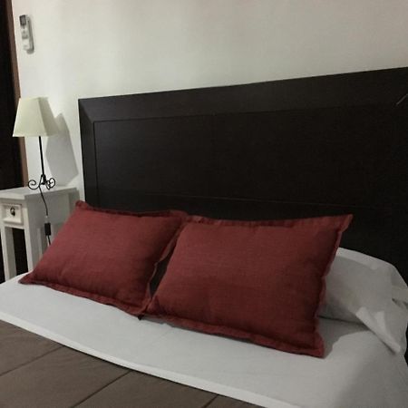 Apartamentos Victoria Bujalance Exterior photo