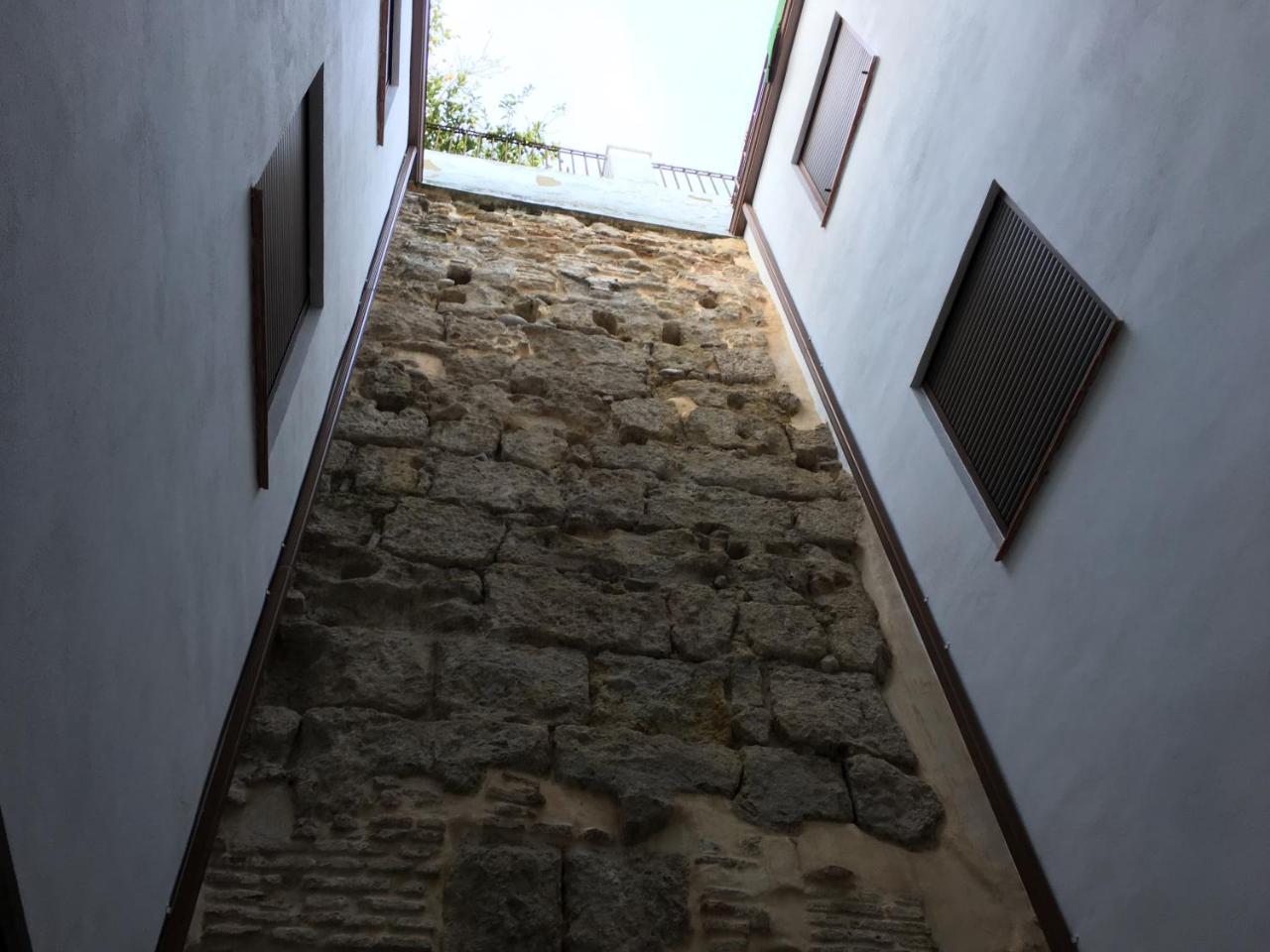 Apartamentos Victoria Bujalance Exterior photo
